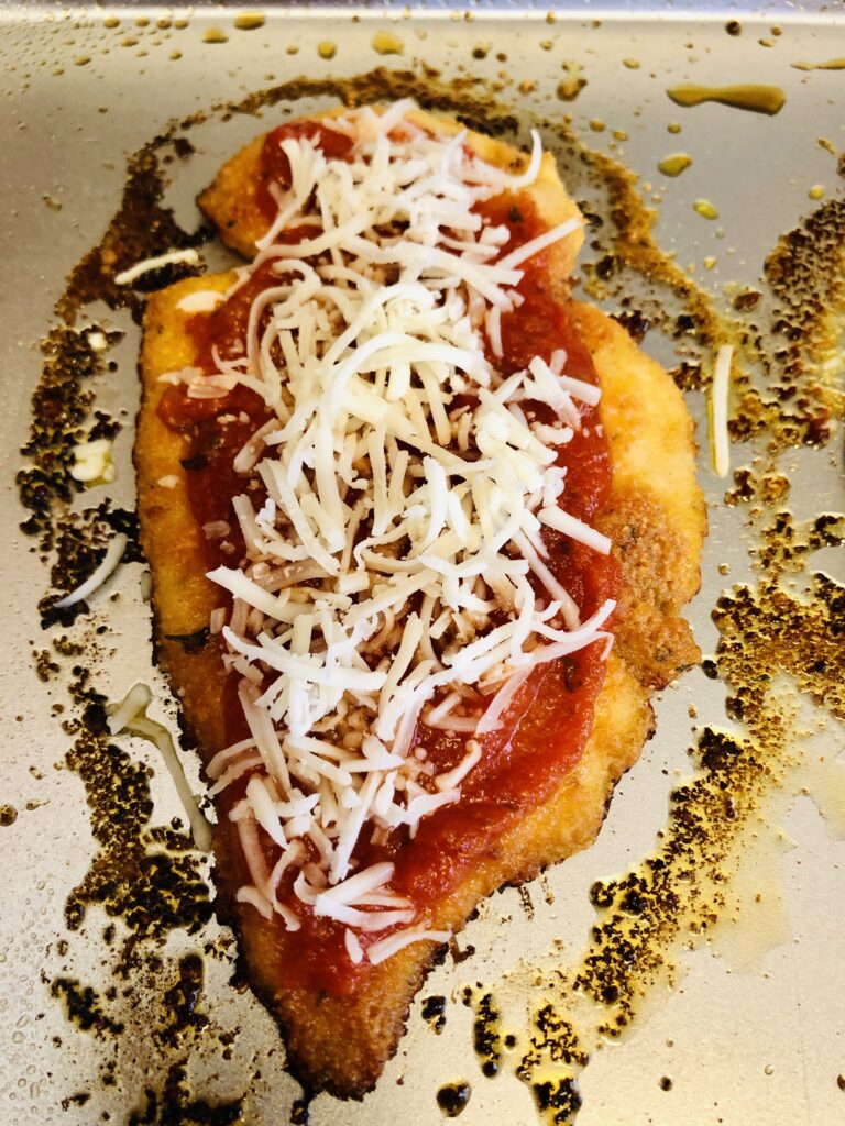 Copy Cat Easy Baked Chicken Parmesan Recipe on www.theaffordablefoodie.com