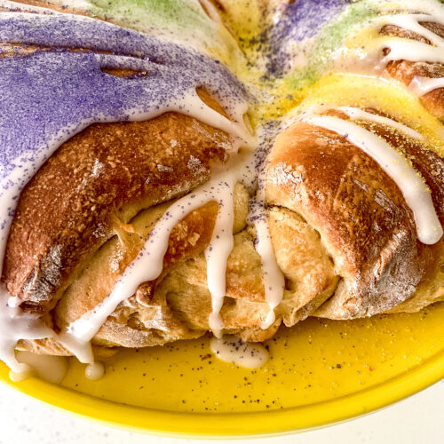 Mardi Gras King Cake at www.theaffordablefoodie.com