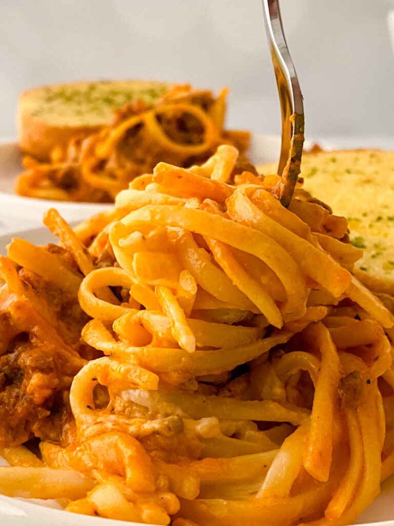 Spaghetti Alfredo pasta bake